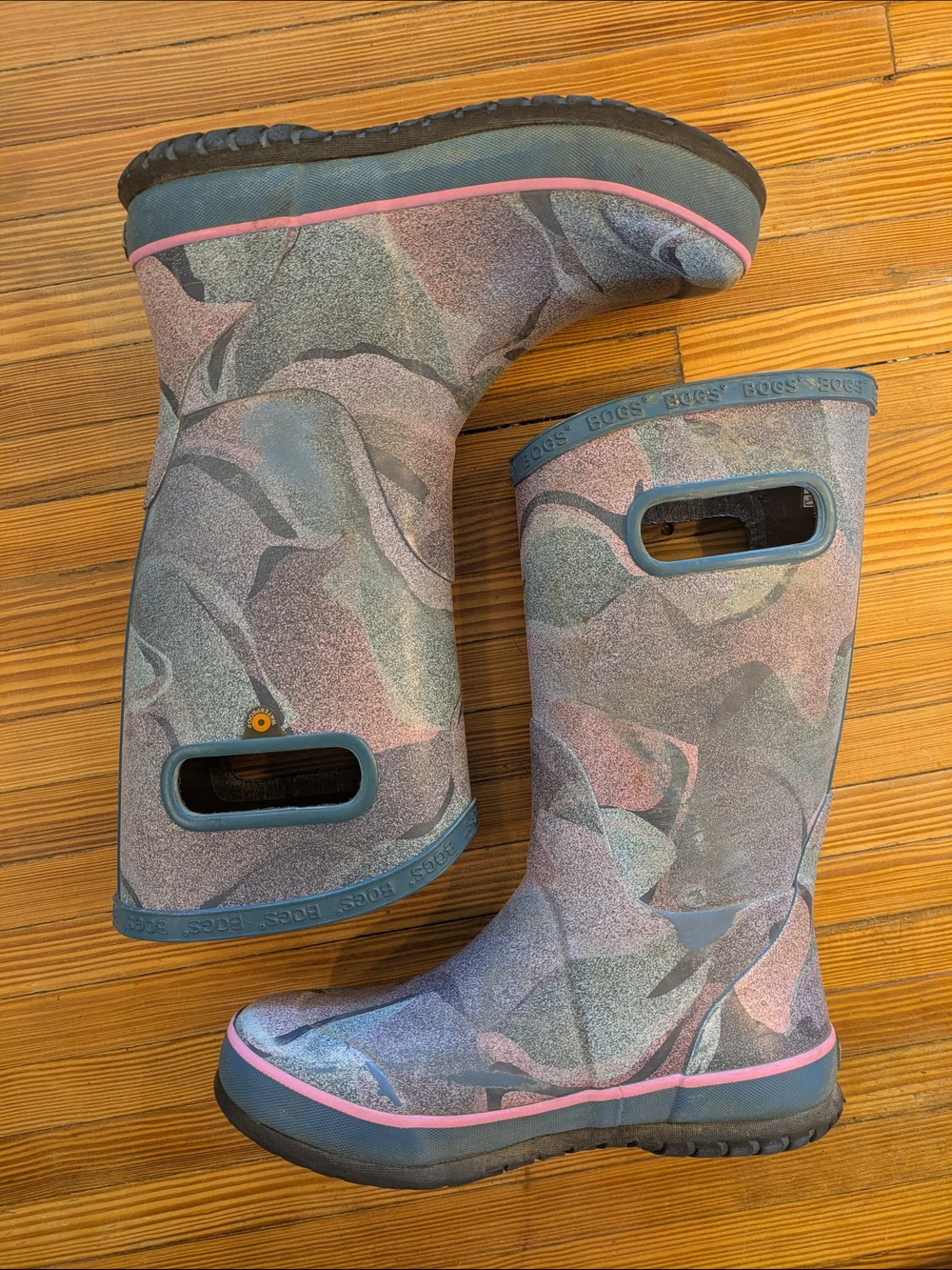 Bogs Kids Multicolor Pink and Gray Camo Rain Boots